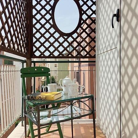 Relax Rome With 2 Balconies - 2 Bedroom Flat, 3Rd Floor With Lift, High Comfort, Quite, A Walk From Urban Train Station Gemelli And Metro A Stops Battistini & Cornelia Connecting To Center In 20 Minutes, 2 Steps From Bus Stop, Cycle Path, Groceries Экстерьер фото