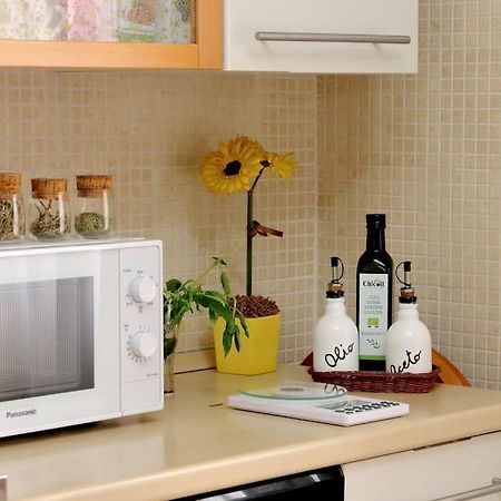 Relax Rome With 2 Balconies - 2 Bedroom Flat, 3Rd Floor With Lift, High Comfort, Quite, A Walk From Urban Train Station Gemelli And Metro A Stops Battistini & Cornelia Connecting To Center In 20 Minutes, 2 Steps From Bus Stop, Cycle Path, Groceries Экстерьер фото