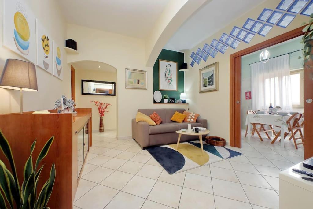 Relax Rome With 2 Balconies - 2 Bedroom Flat, 3Rd Floor With Lift, High Comfort, Quite, A Walk From Urban Train Station Gemelli And Metro A Stops Battistini & Cornelia Connecting To Center In 20 Minutes, 2 Steps From Bus Stop, Cycle Path, Groceries Экстерьер фото